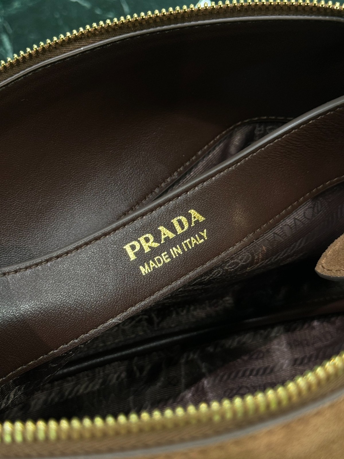 010 66123197 size 28x18x11cm