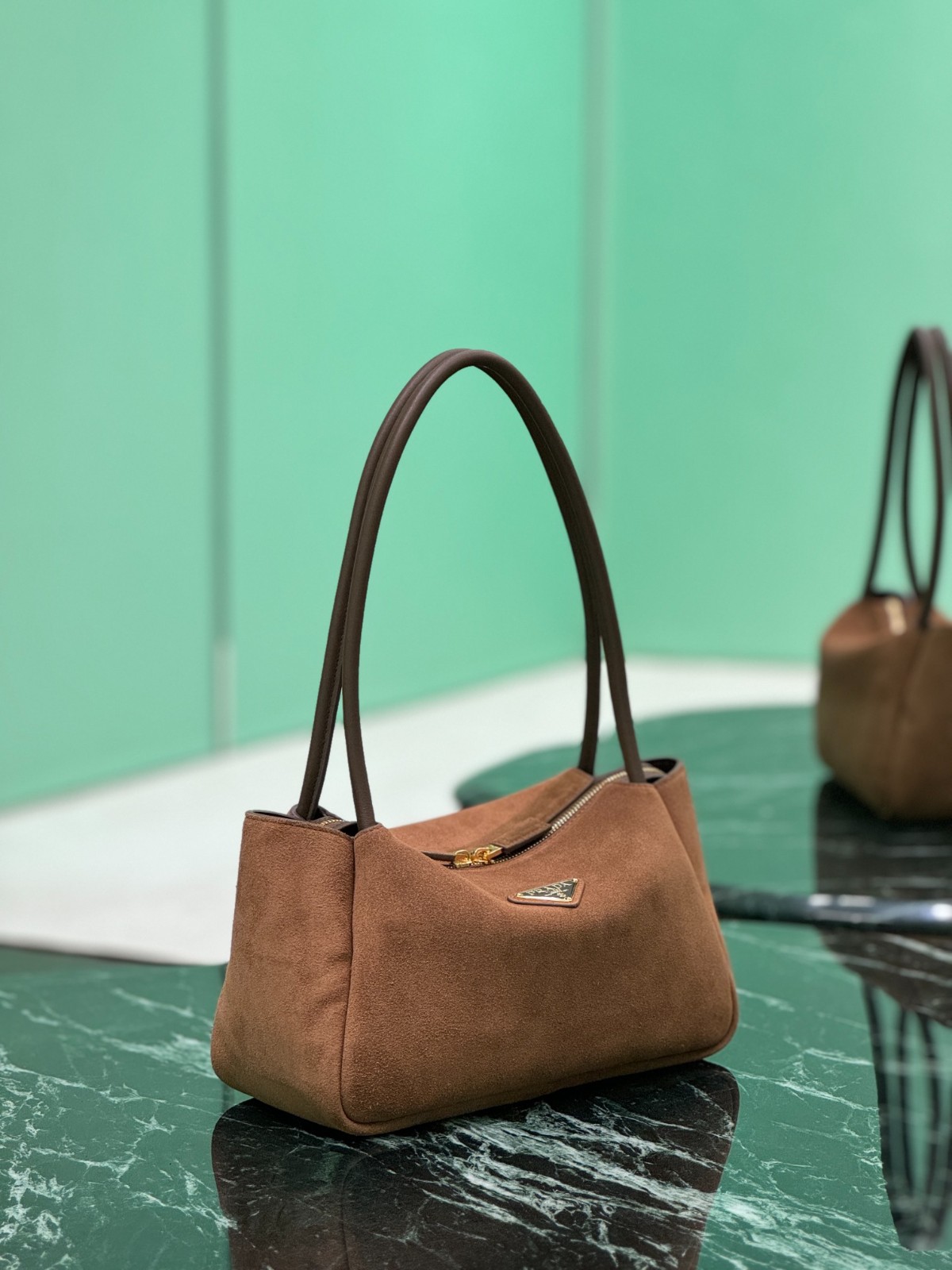 010 66123197 size 28x18x11cm