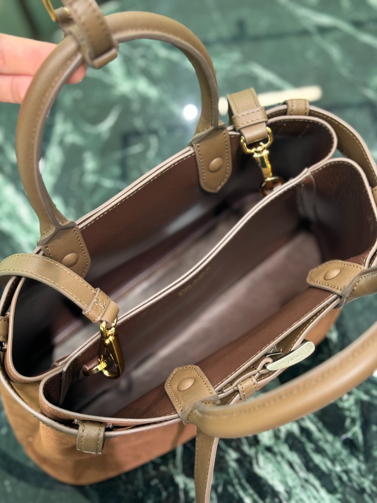 009 83123226 size 32x23x11cm