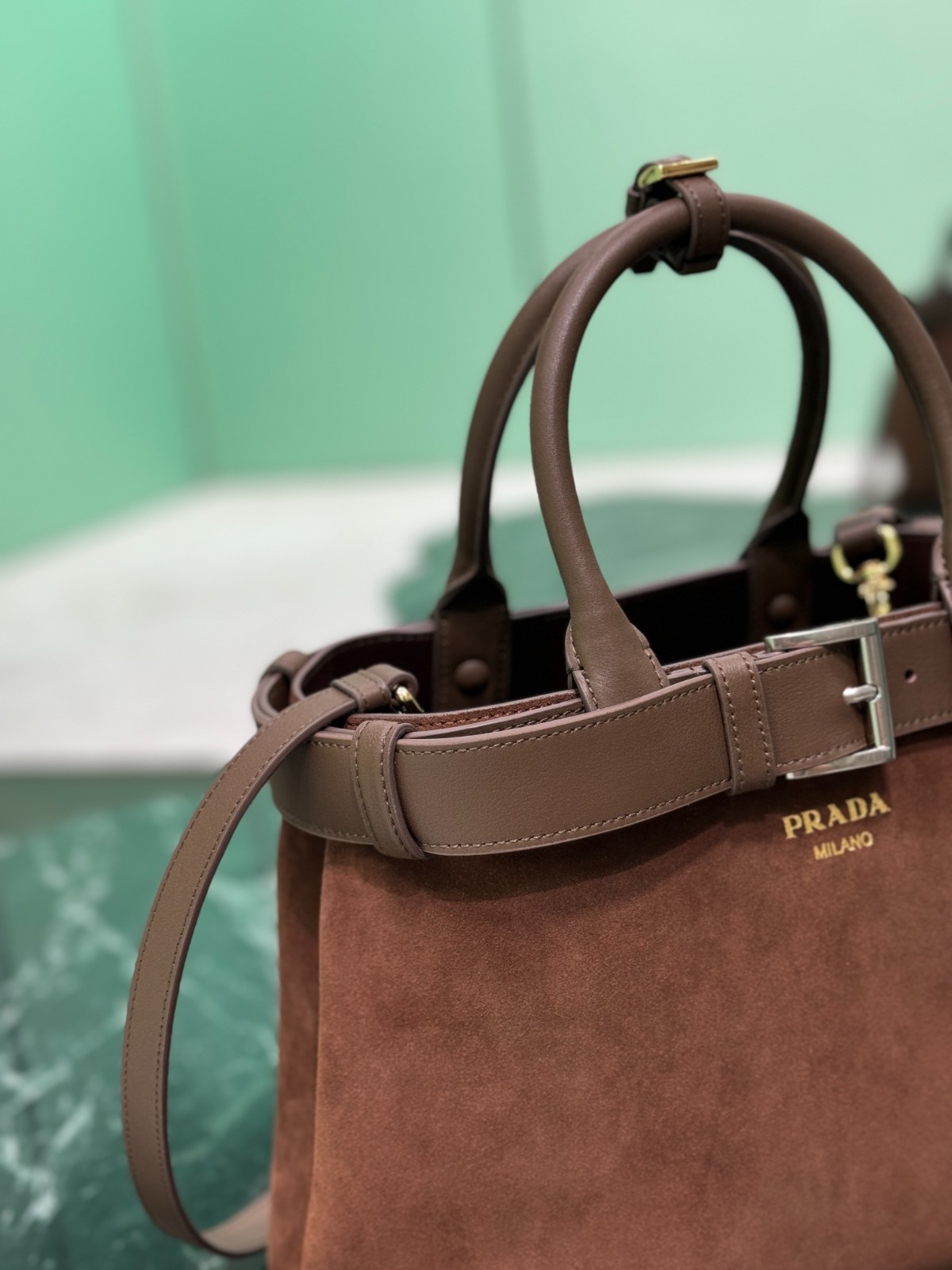 009 83123226 size 32x23x11cm