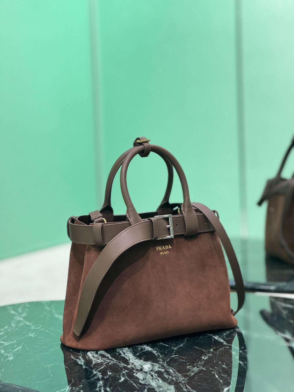 009 83123226 size 32x23x11cm
