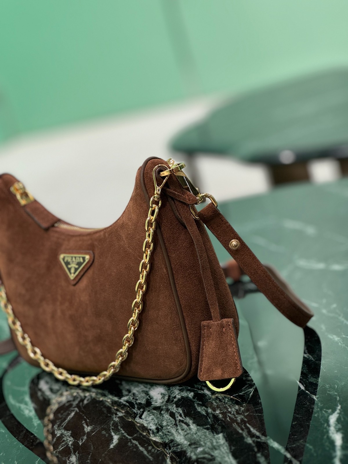005 53123162 size 22x18x6cm