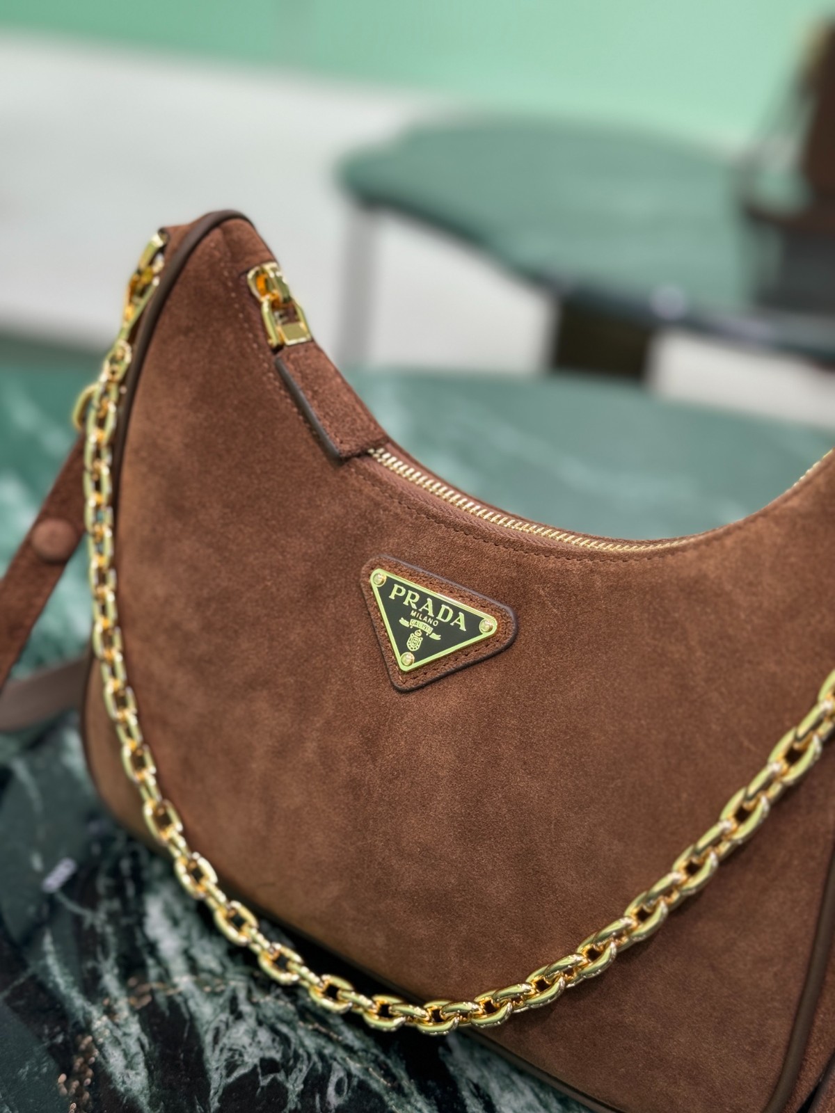 005 53123162 size 22x18x6cm