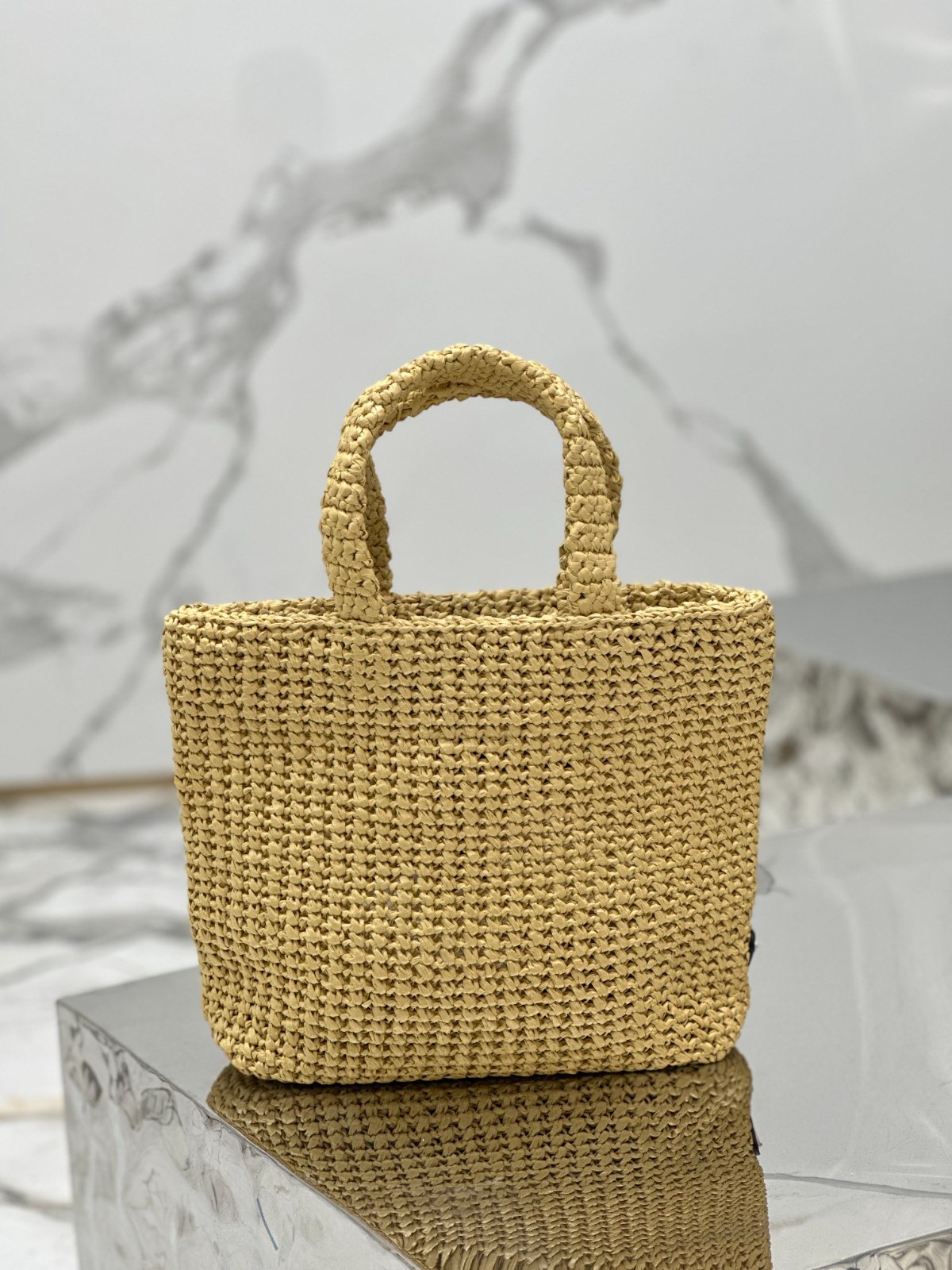 004 54123166 size 24x24x8cm