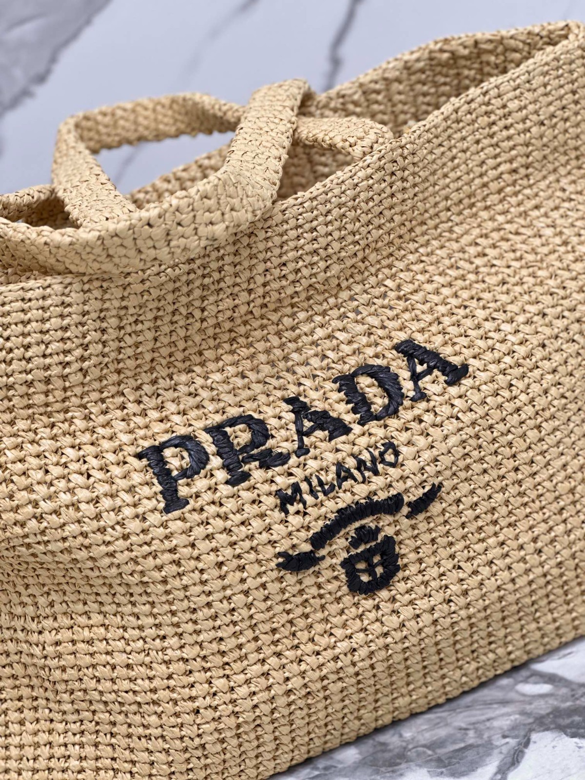 003 84123228 size 40x34x15cm