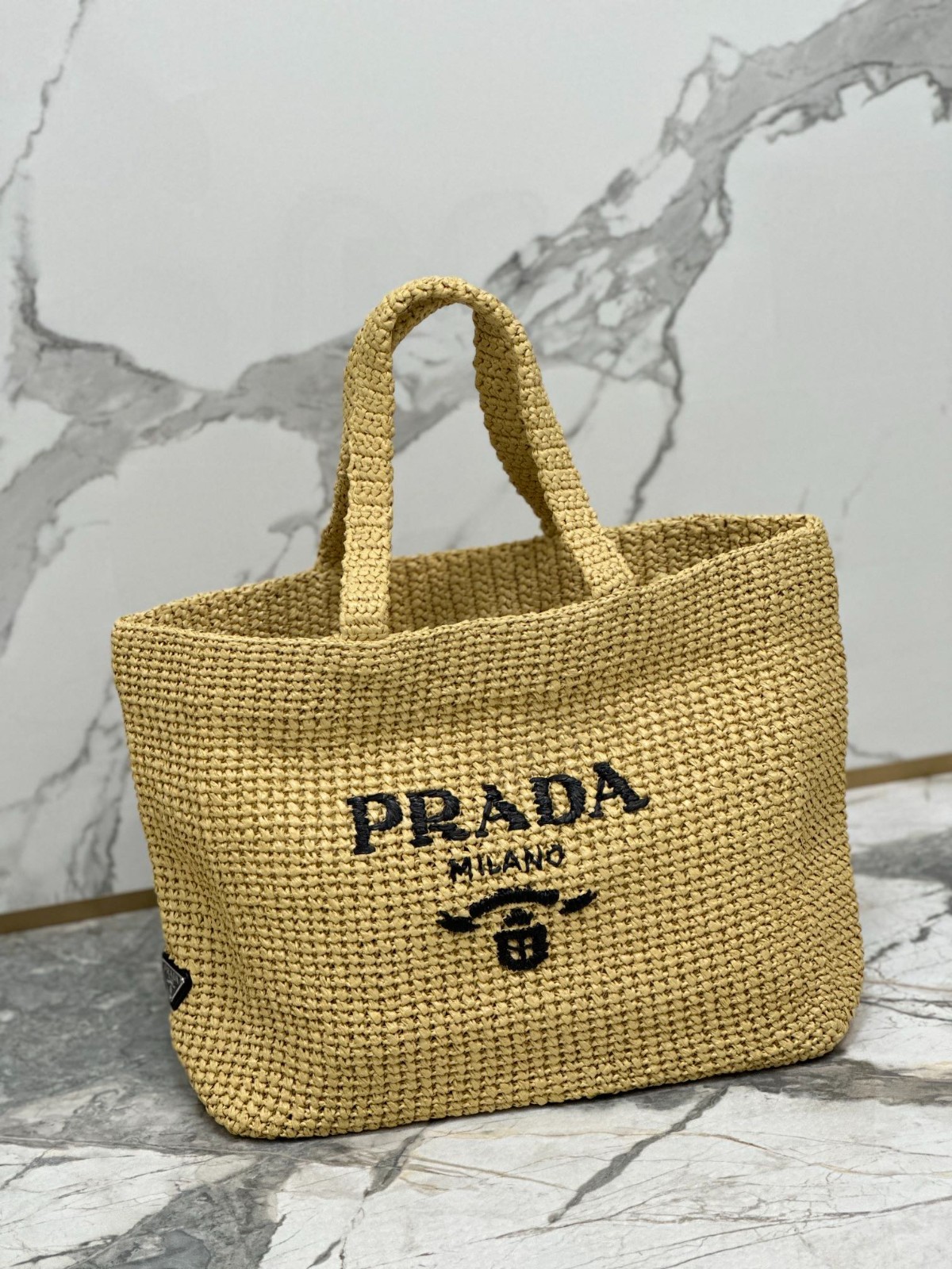 003 84123228 size 40x34x15cm