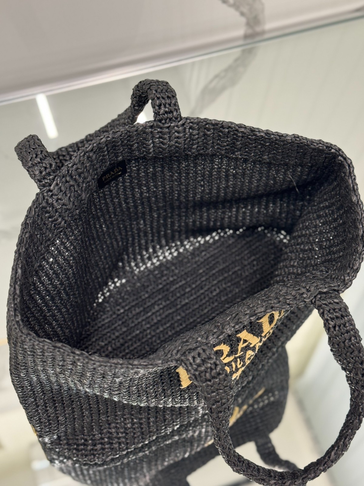 001 84123228 size 40x34x15cm