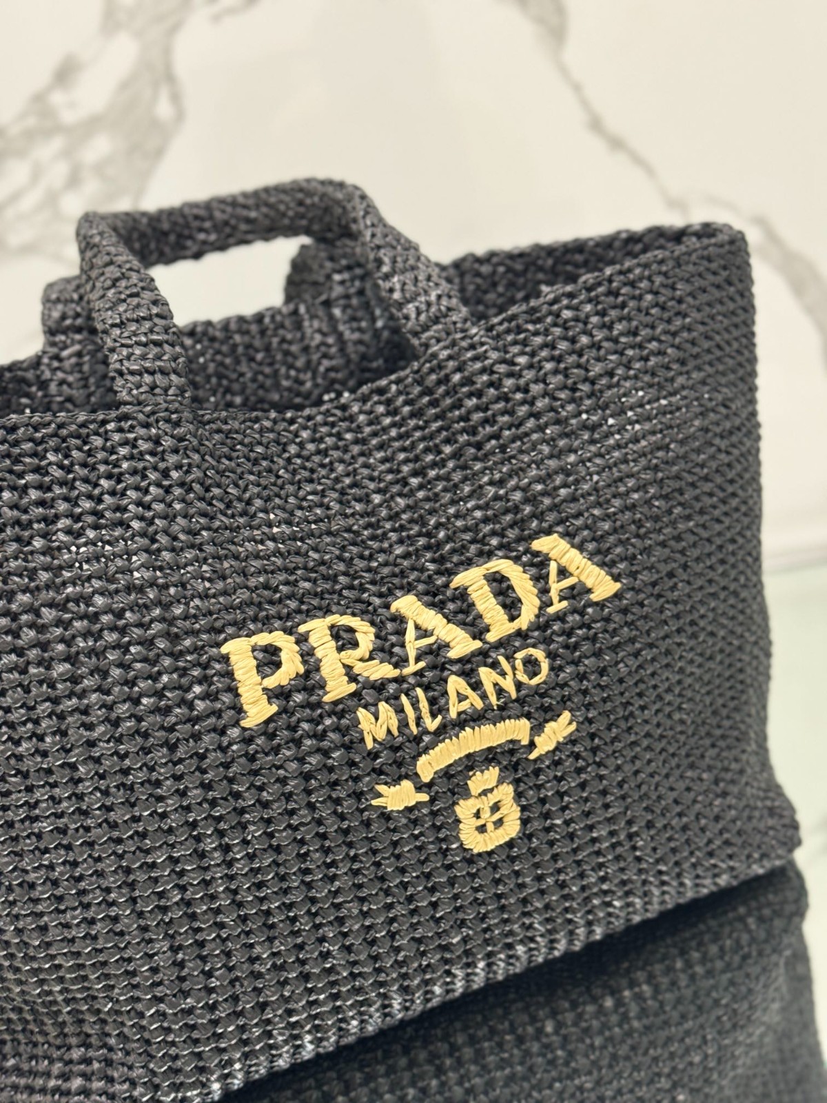 001 84123228 size 40x34x15cm
