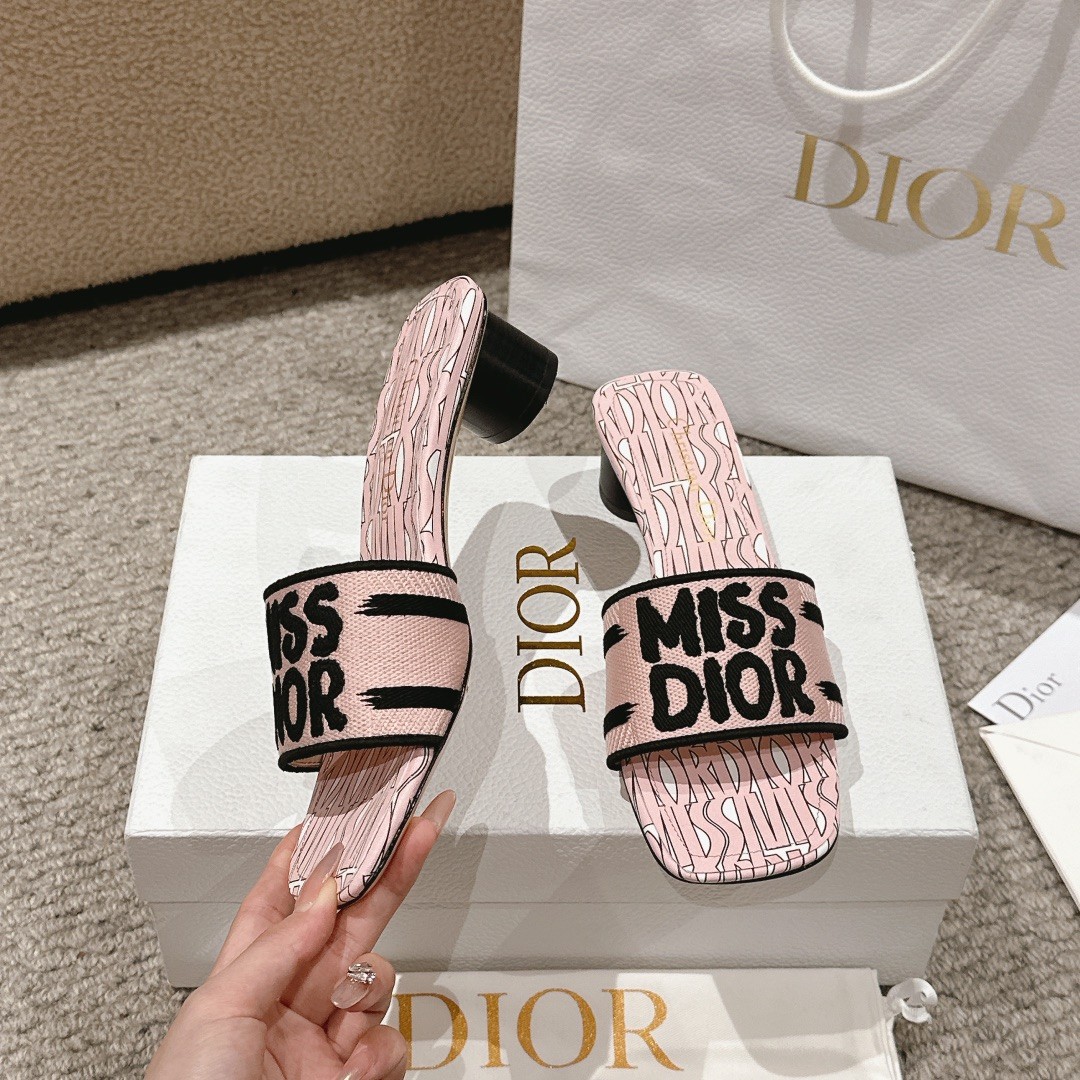 022 27123106 size 34-43