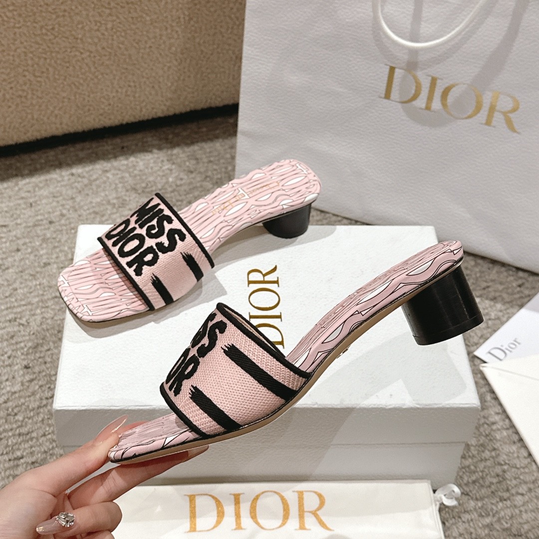022 27123106 size 34-43