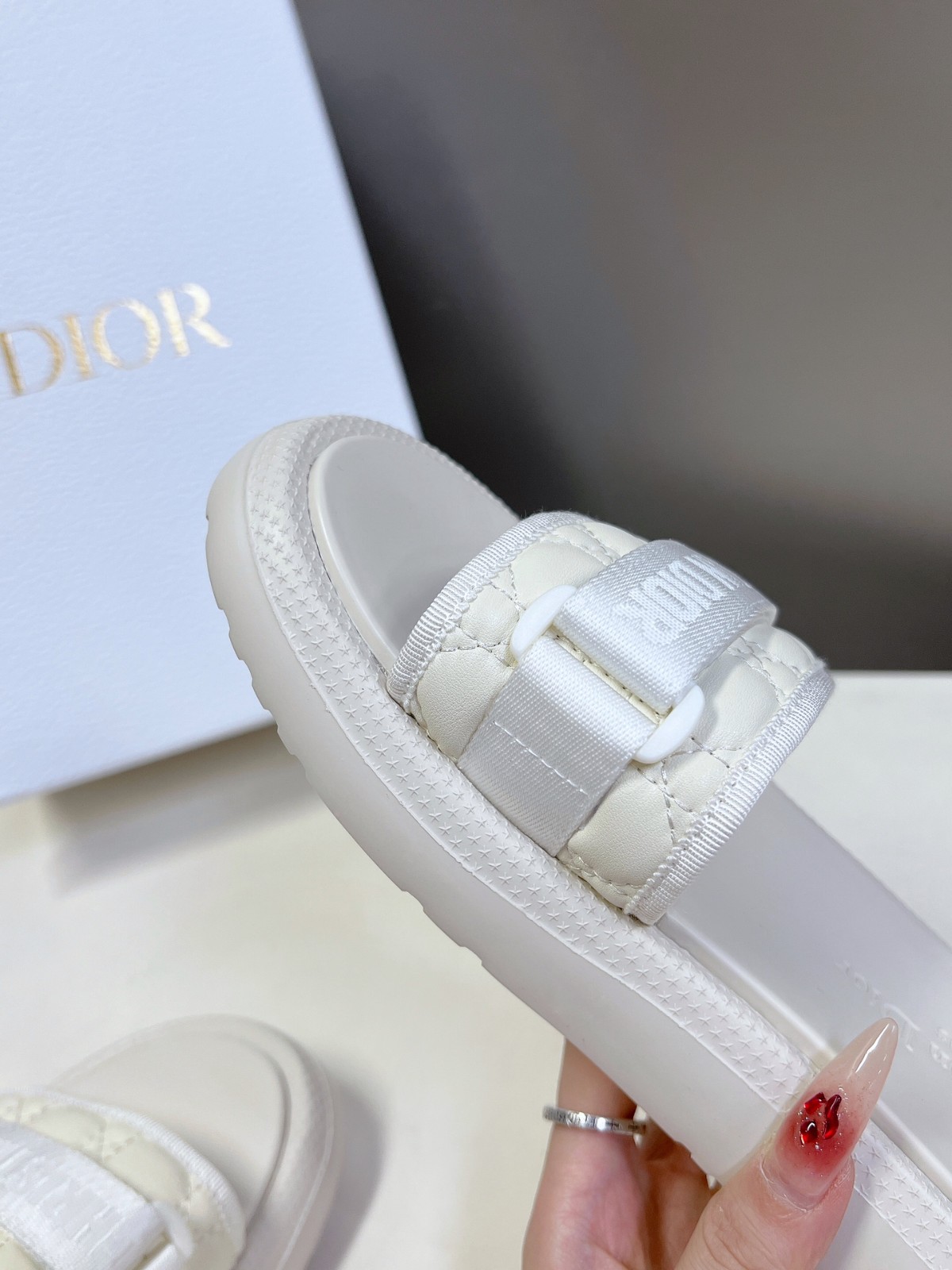 016 26123104 size 35-41