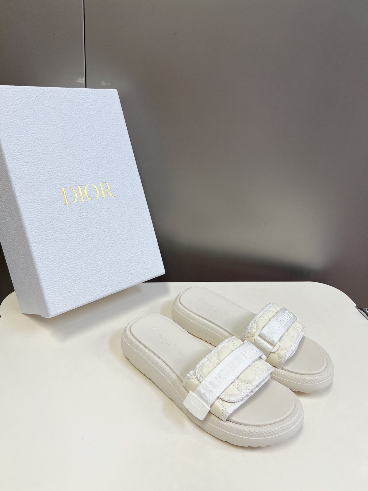 016 26123104 size 35-41