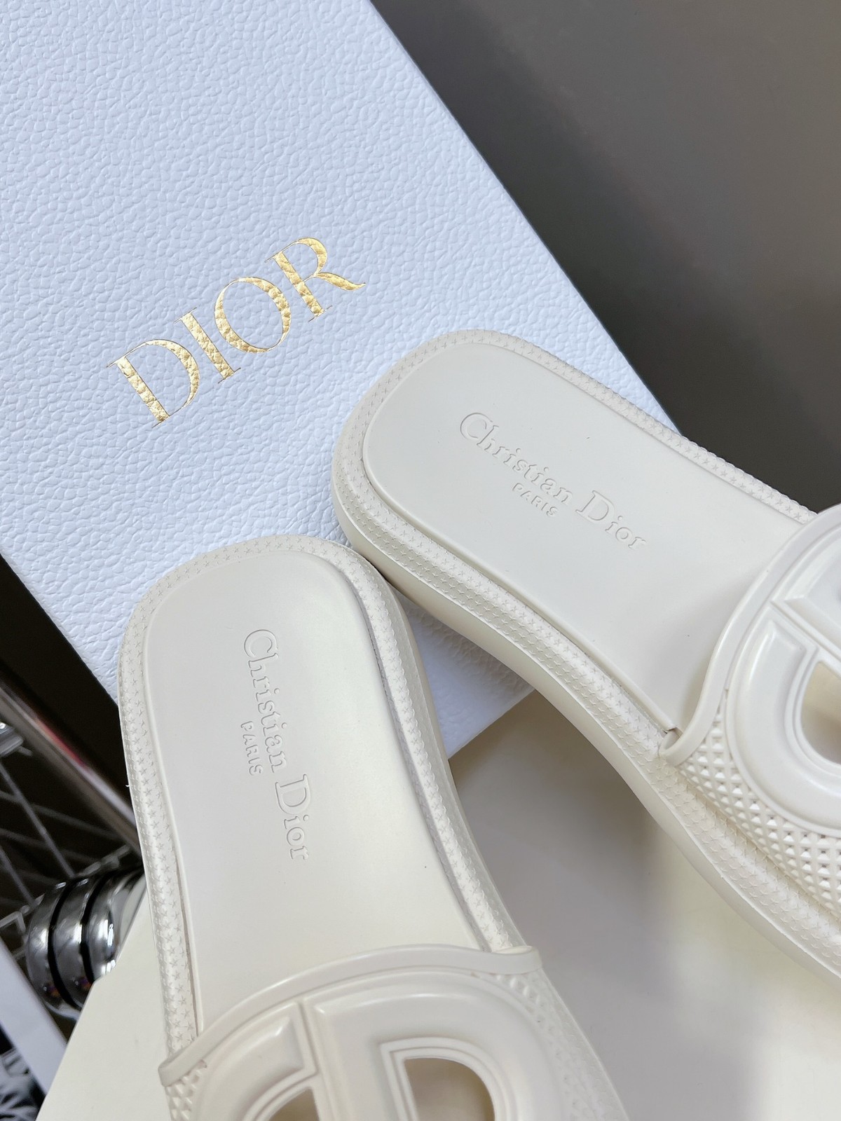 010 23123091 size 35-41