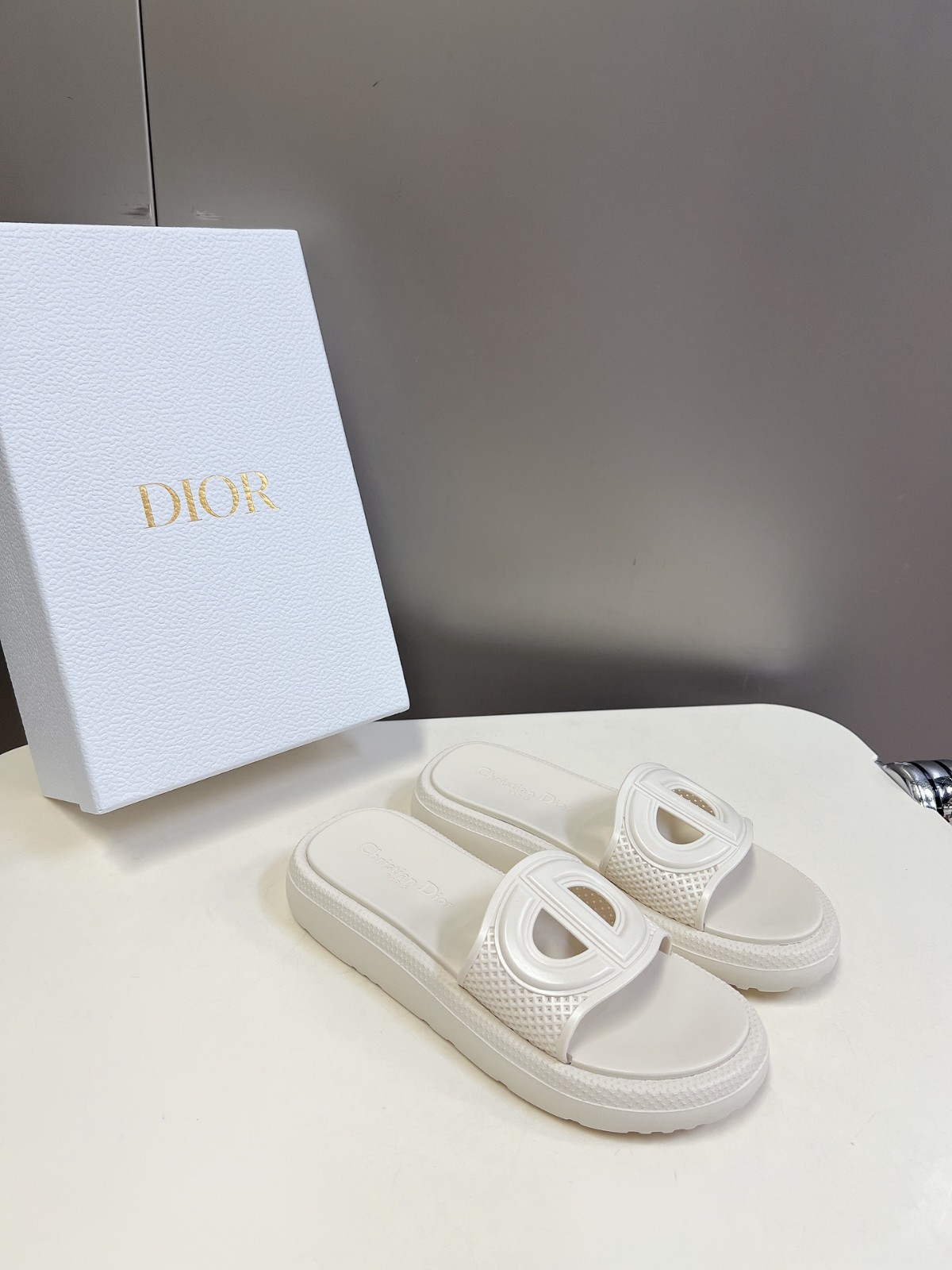 010 23123091 size 35-41
