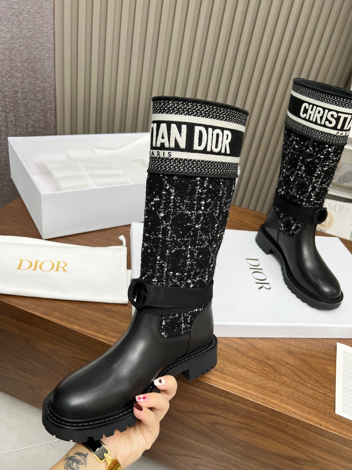 074 34123118 size 35-41