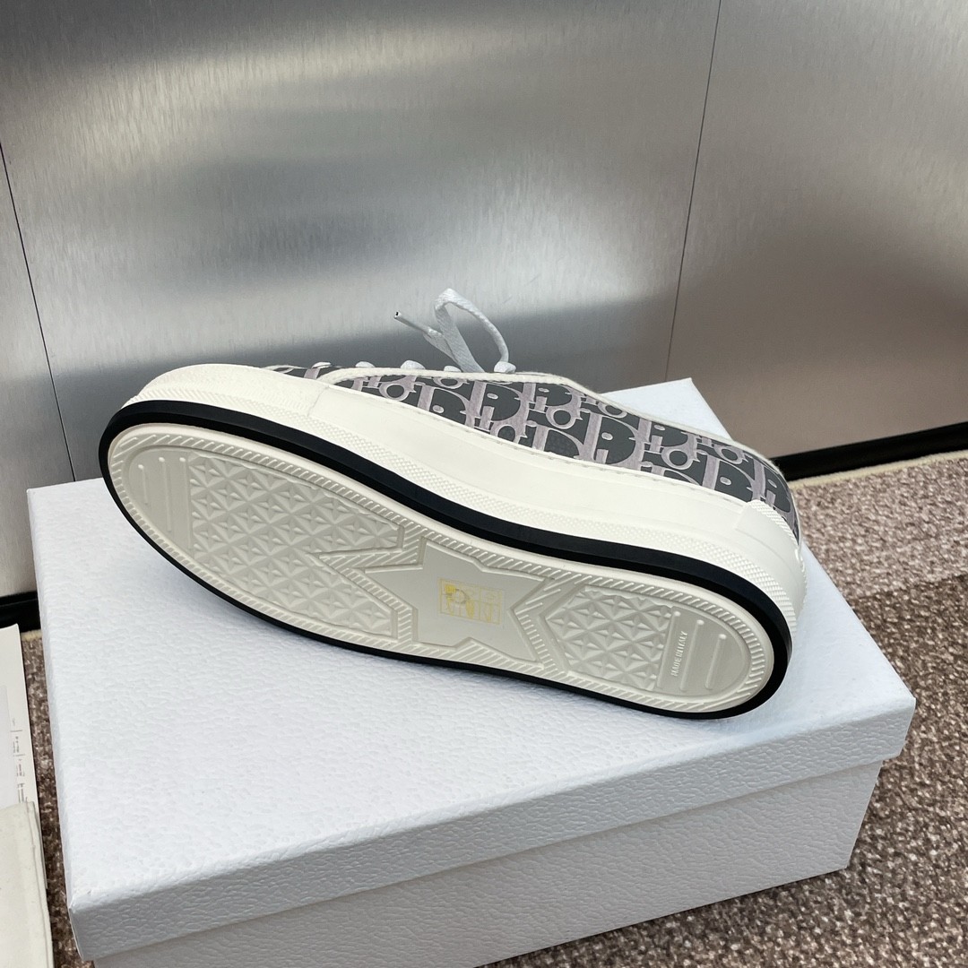 011 34124118 size 35-43