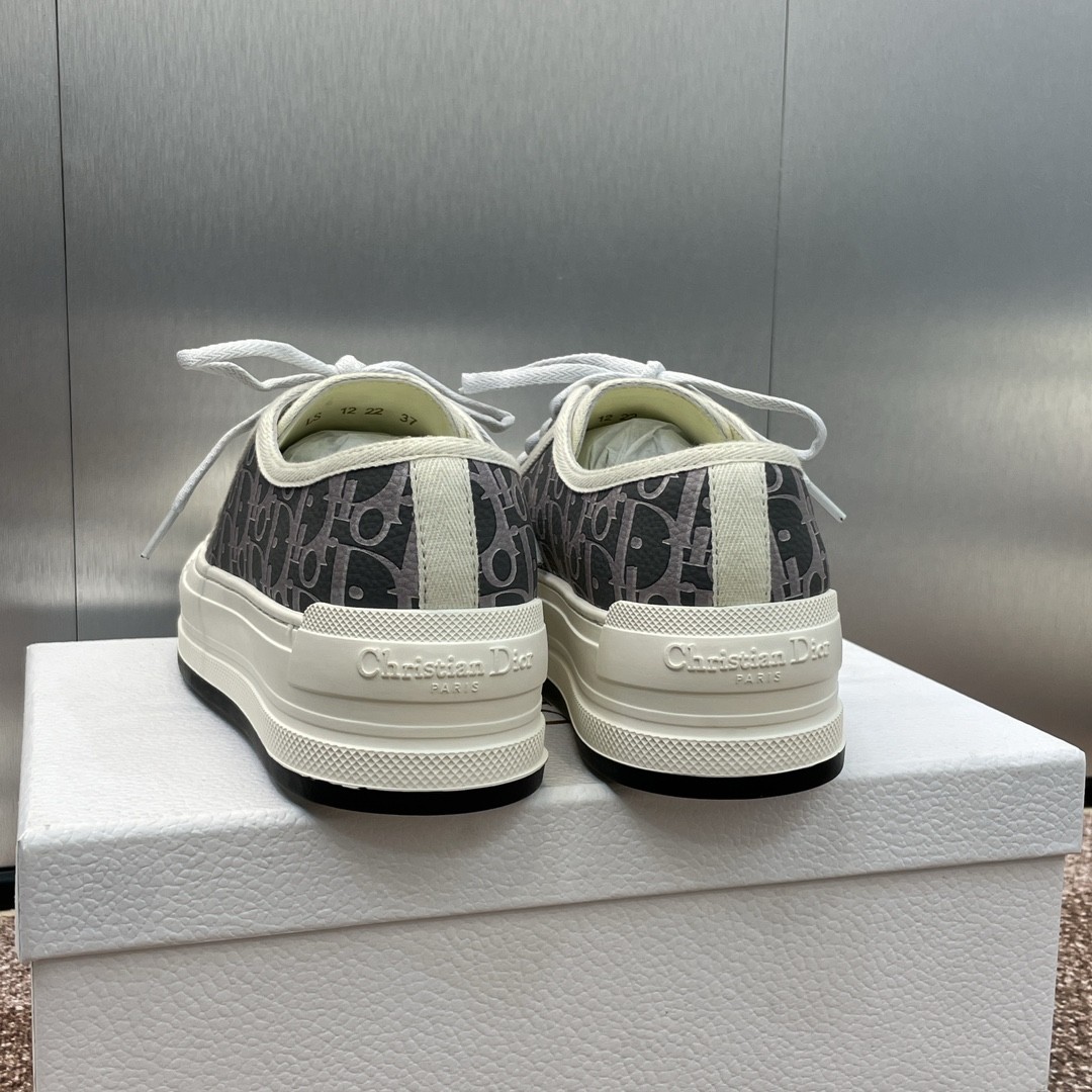 011 34124118 size 35-43