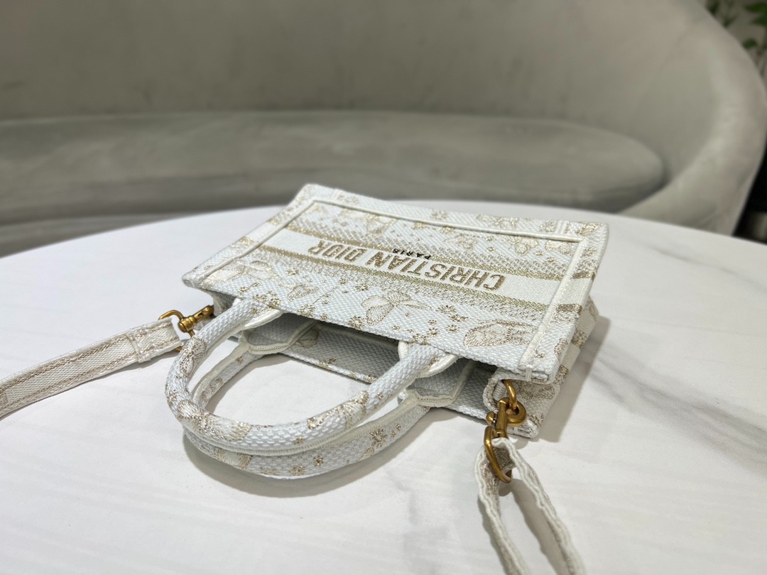 088 40123142 size 21.5x13x7.5cm