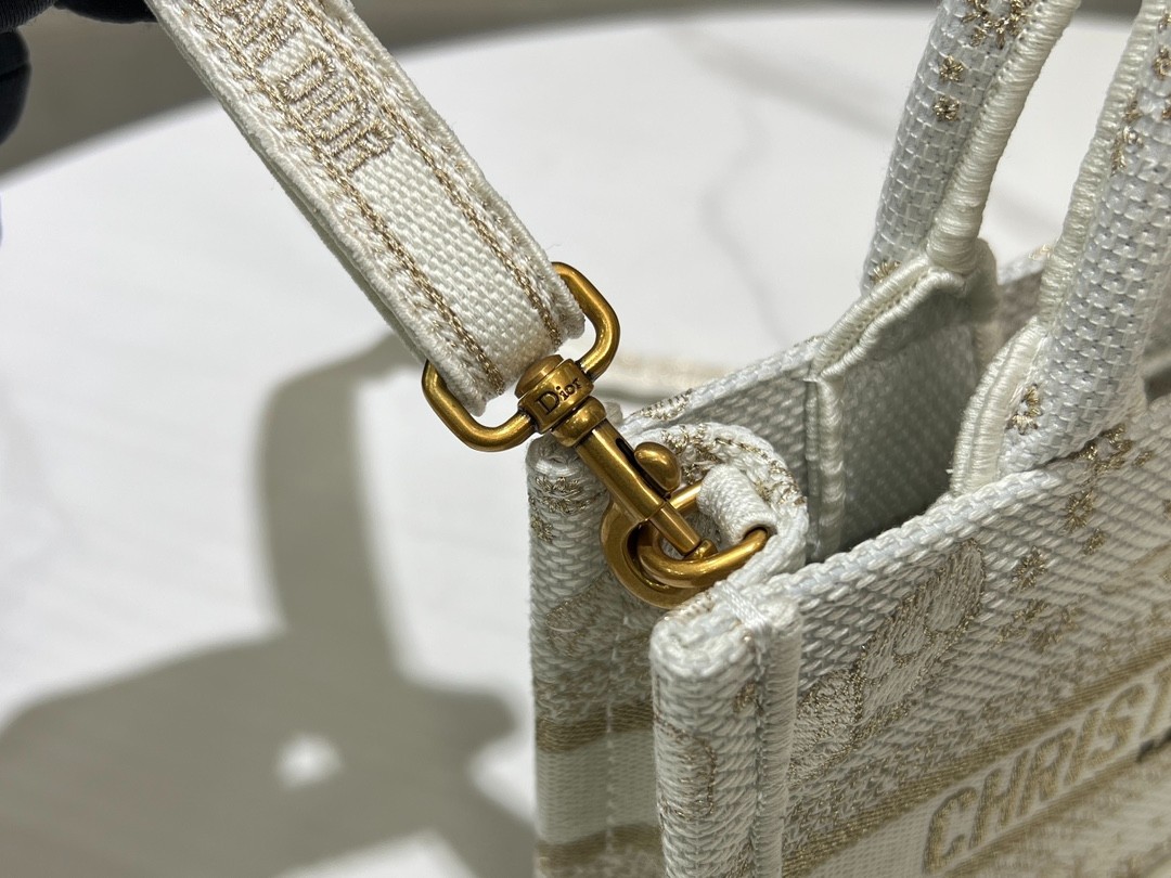 088 40123142 size 21.5x13x7.5cm