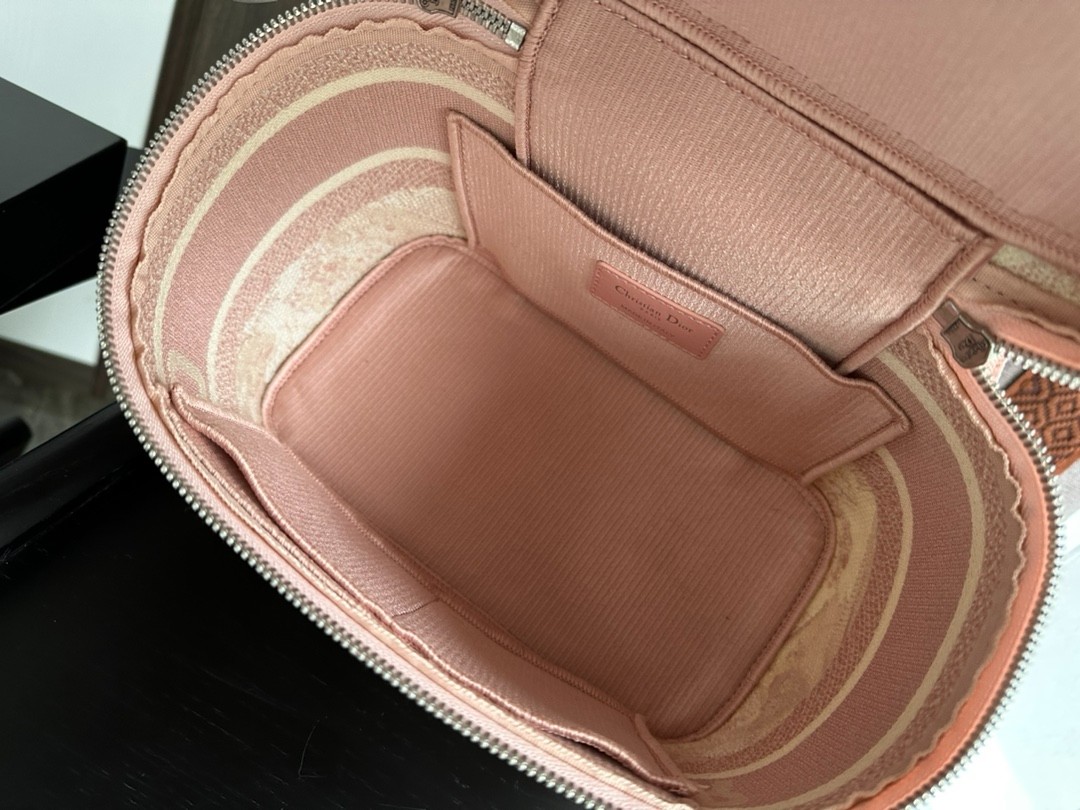 081 50123158 size 25x18x8cm