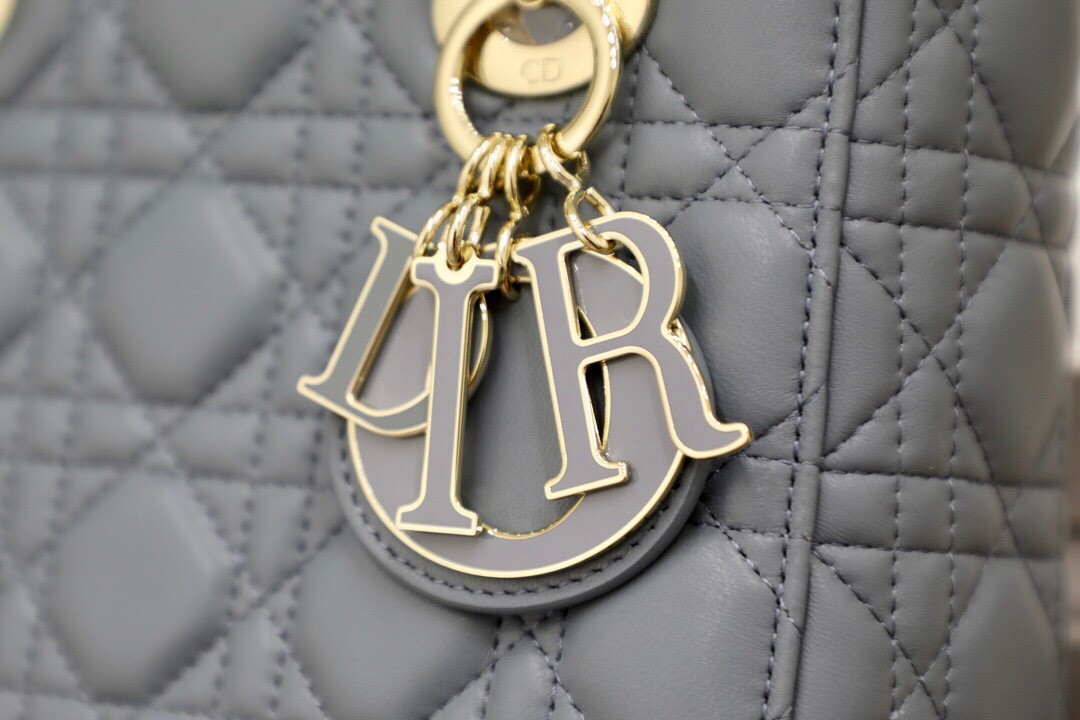 078 74123207 size 20x16.5x8cm