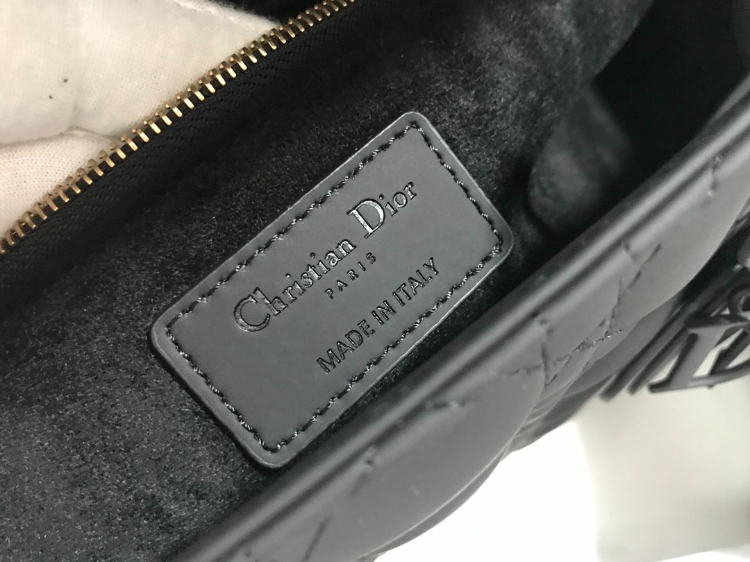 066 75123208 size 32x25x11cm