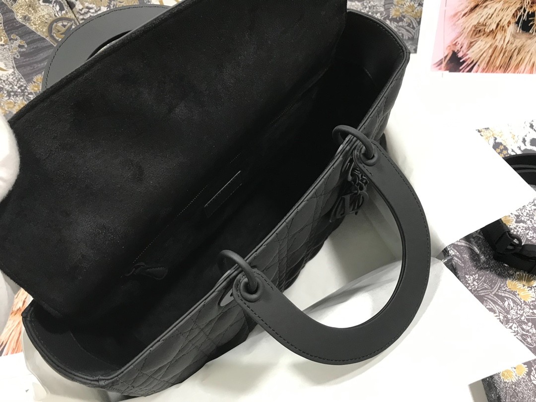 066 75123208 size 32x25x11cm