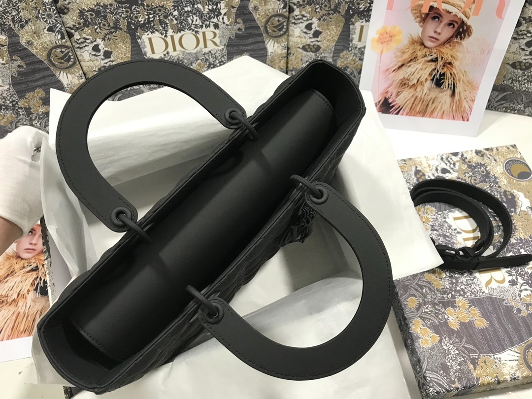 066 75123208 size 32x25x11cm
