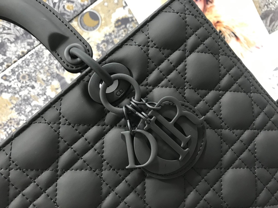 066 75123208 size 32x25x11cm