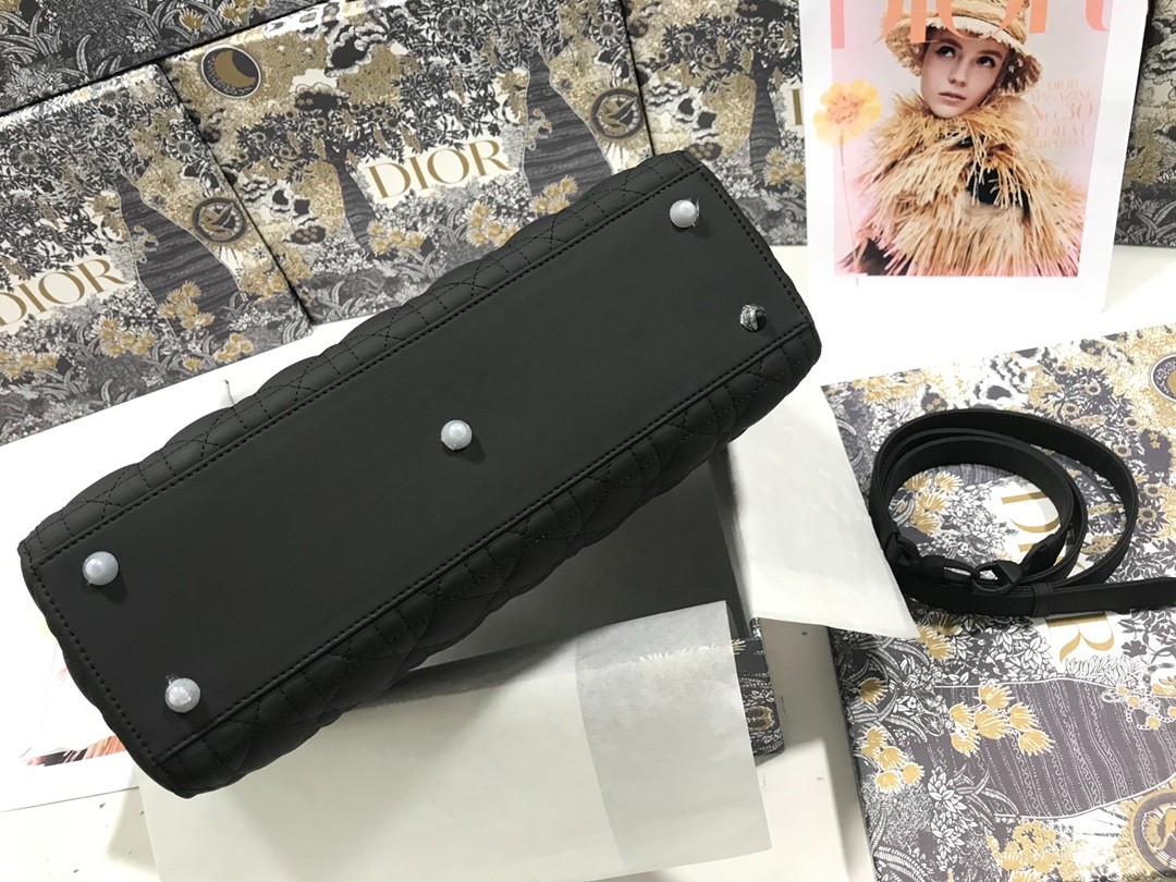 066 75123208 size 32x25x11cm