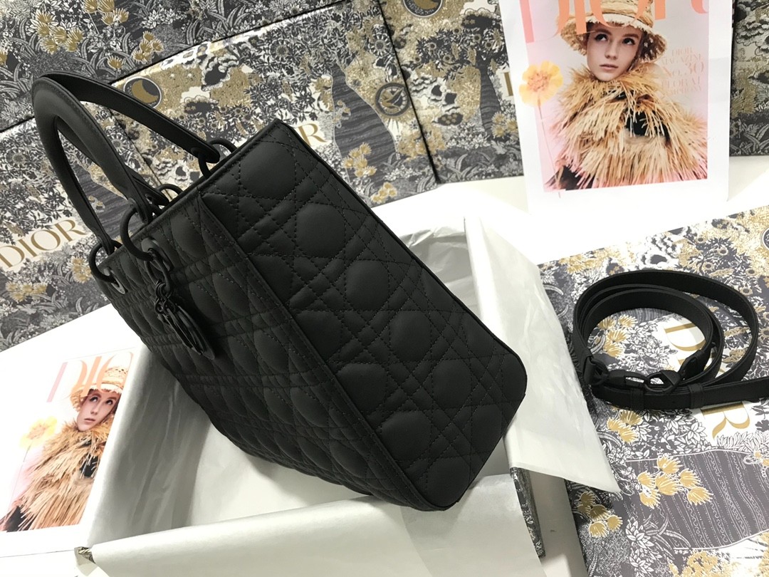 066 75123208 size 32x25x11cm