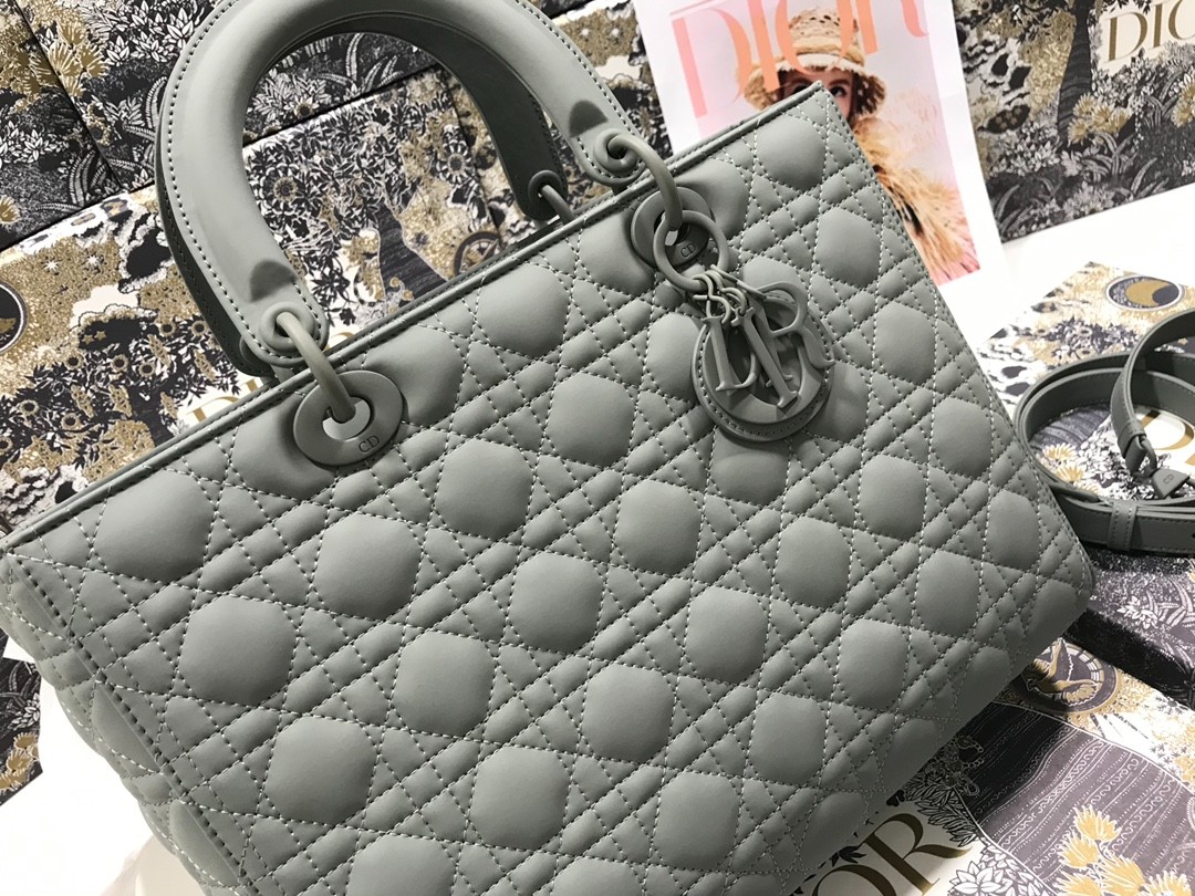 064 75123208 size 32x25x11cm