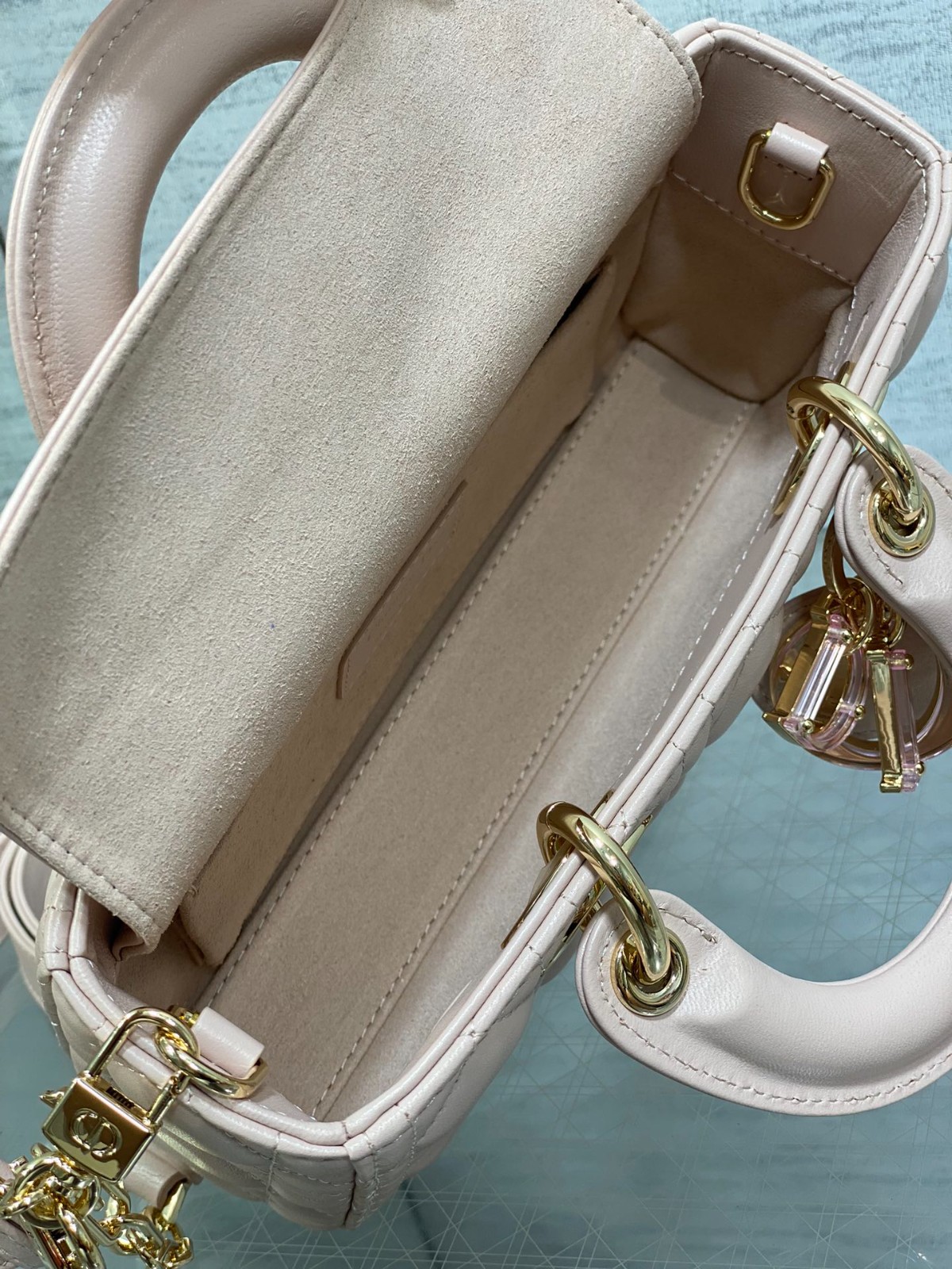 056 72123204 size 22.5x6x11.5cm