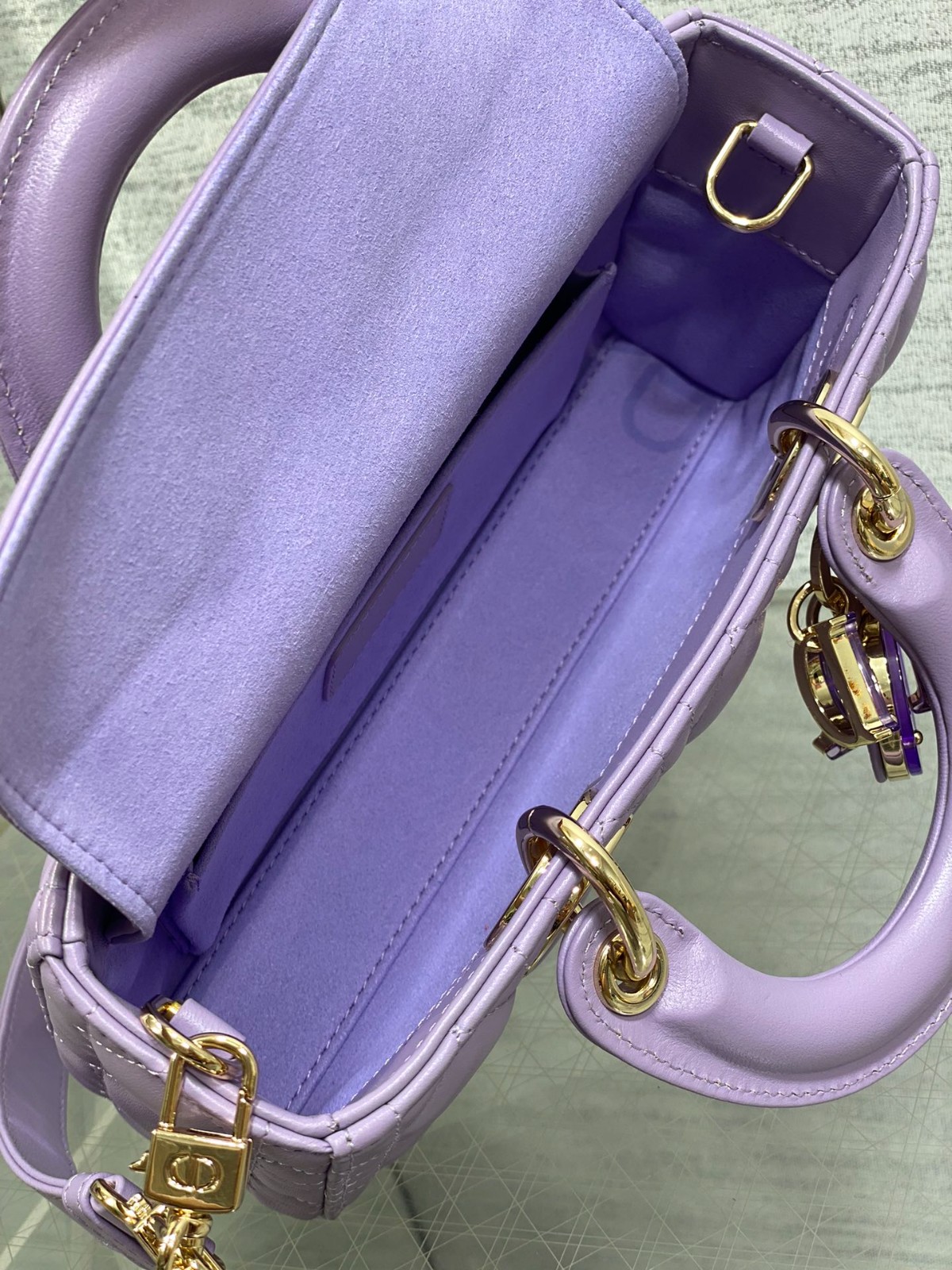 055 72123204 size 22.5x6x11.5cm