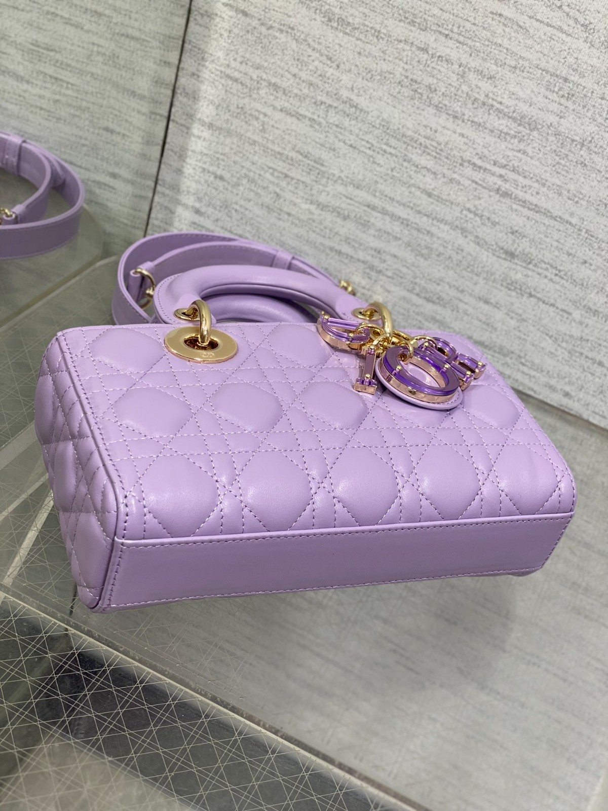 055 72123204 size 22.5x6x11.5cm