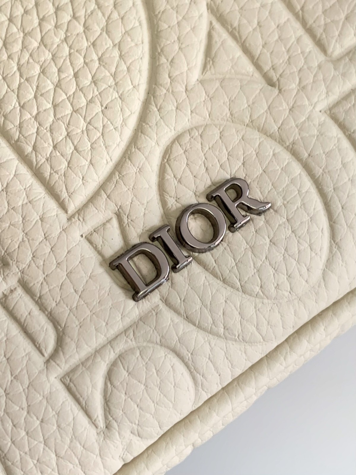 049 57123171 size 24x18x8cm