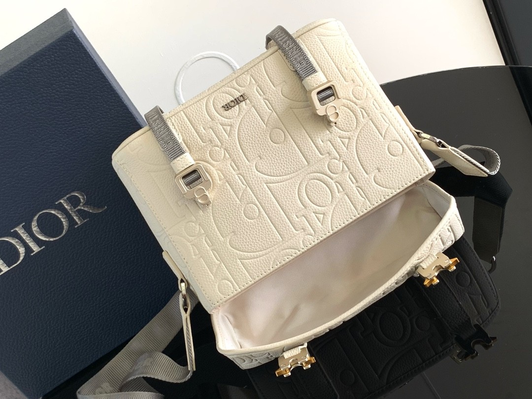 049 57123171 size 24x18x8cm
