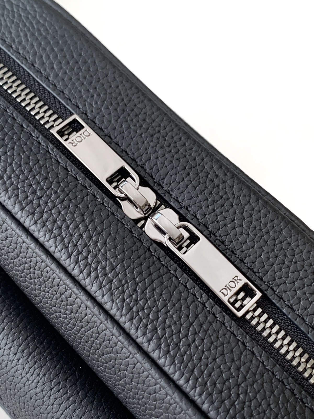 045 47123149 size 23x17x7.5cm