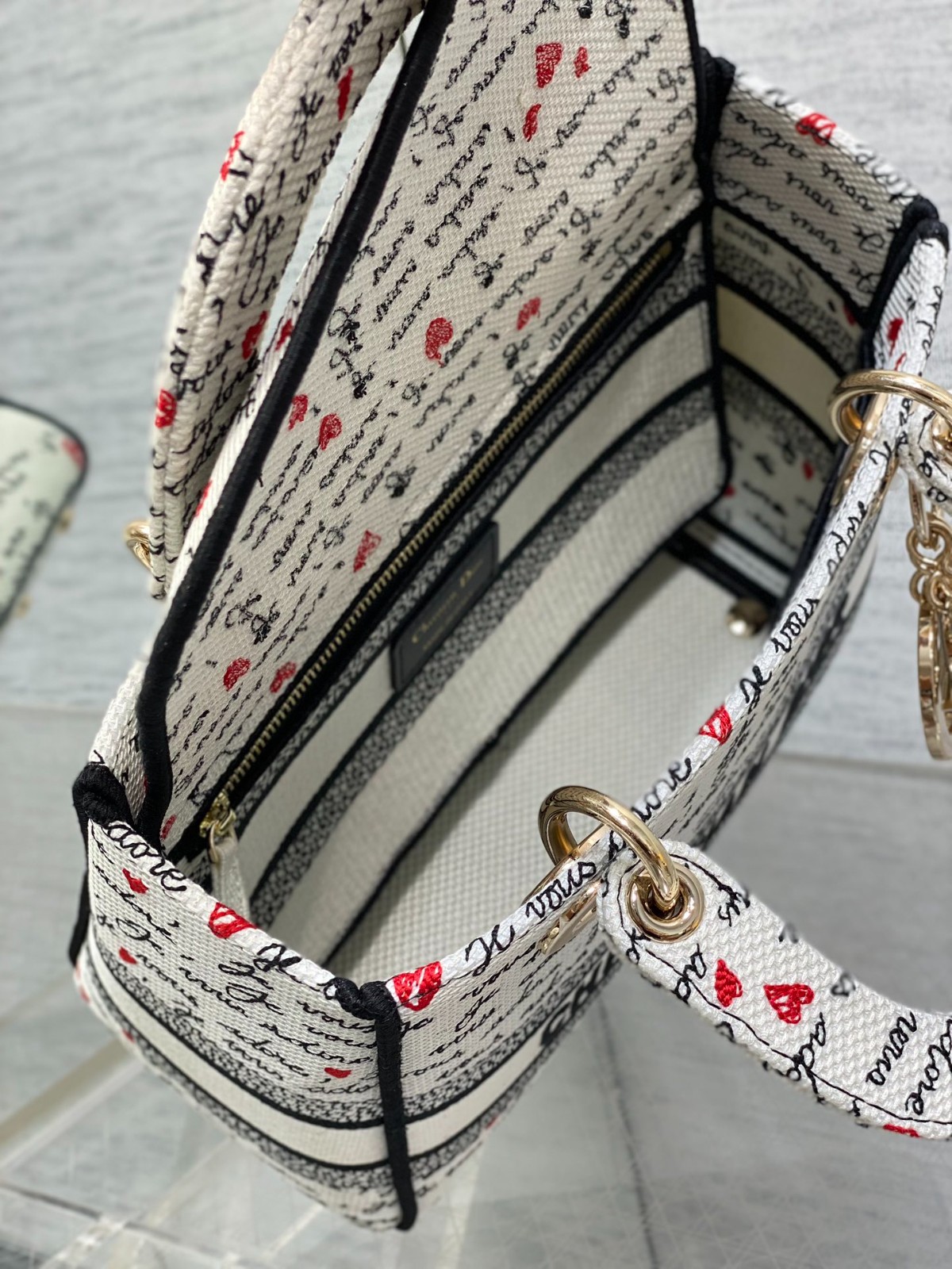 035 62123189 size 24x11x20cm