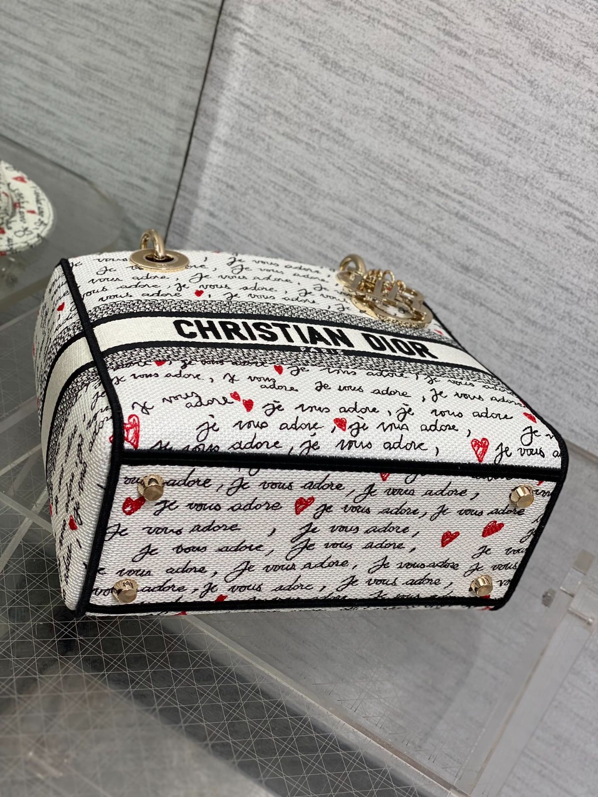 035 62123189 size 24x11x20cm