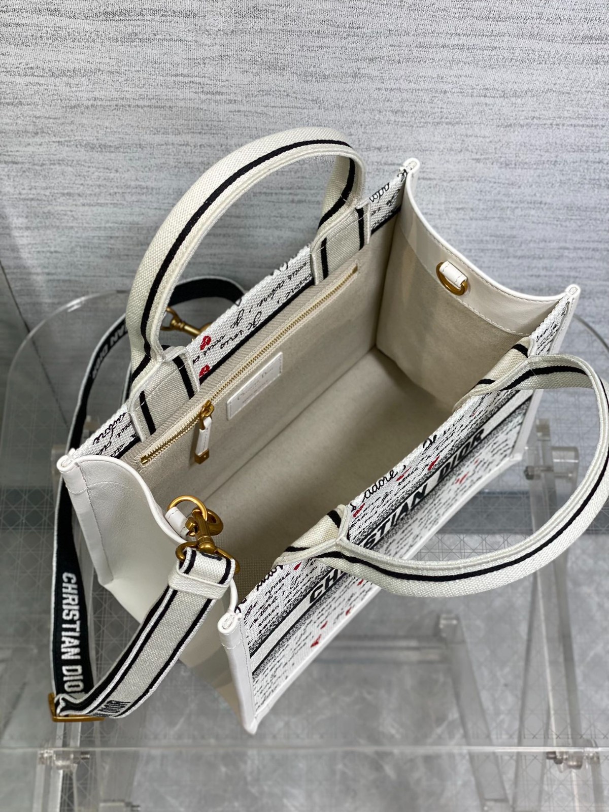 032 68123199 size 26x12x21cm