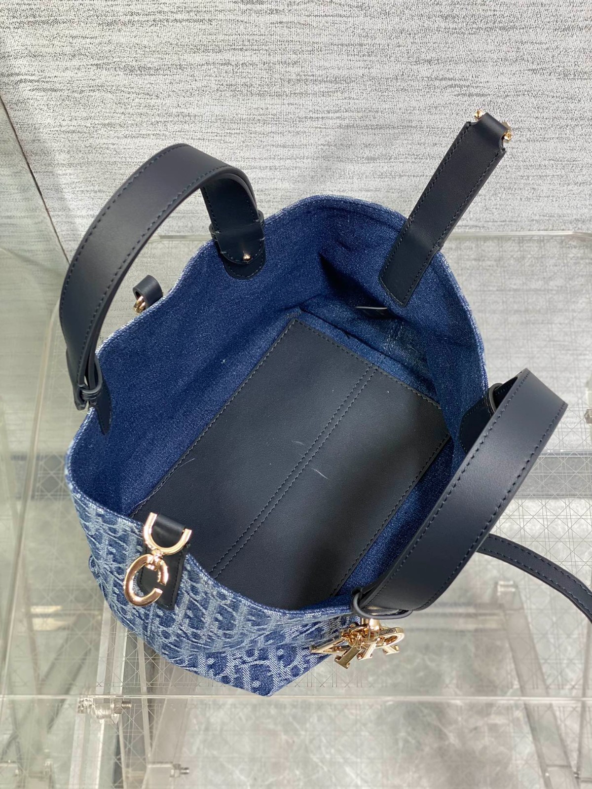 027 68123199 size 23x15x15cm