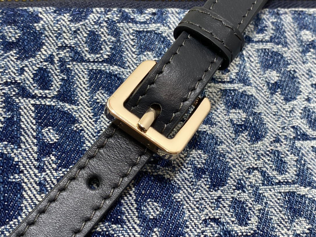 023 52123164 size 22x13x9.5cm