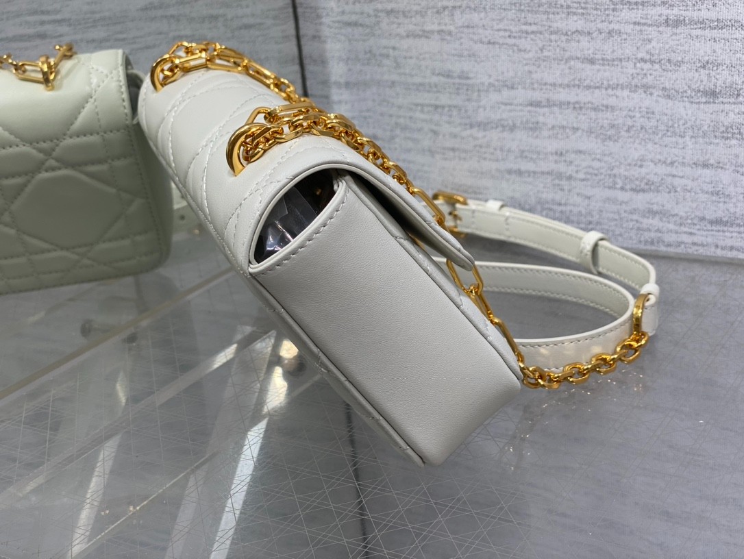 019 60123173 size 22x12.5x4cm