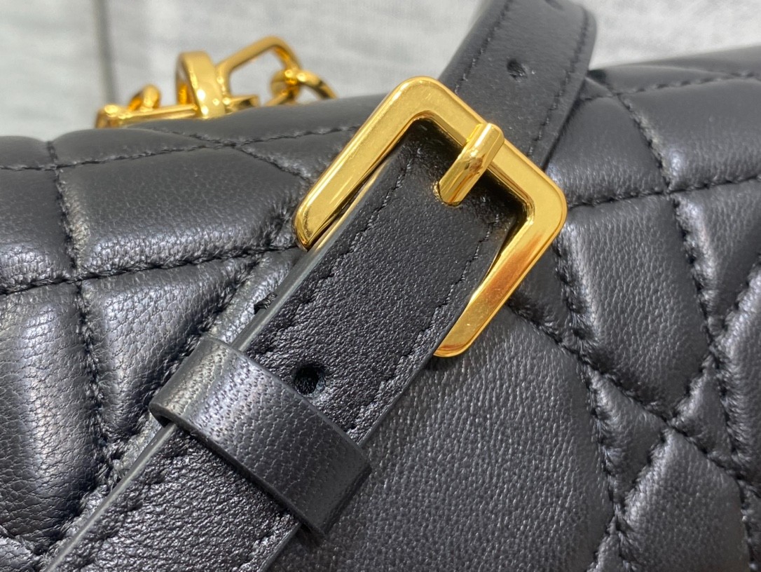 018 60123173 size 22x12.5x4cm
