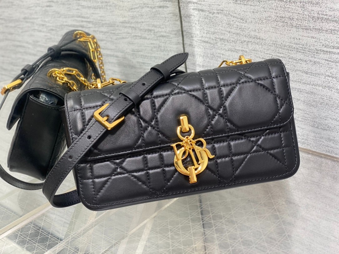 018 60123173 size 22x12.5x4cm