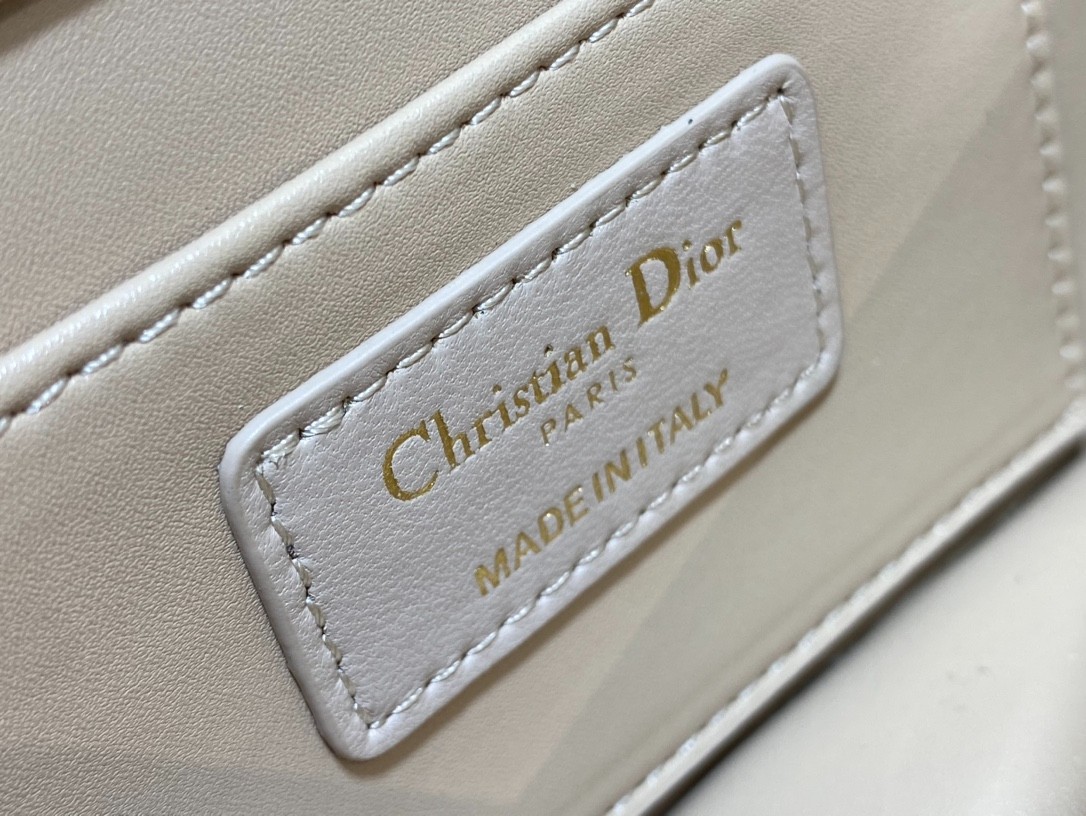 016 70123202;74123208 size 20x5x12cm;size 25x16.5x8cm