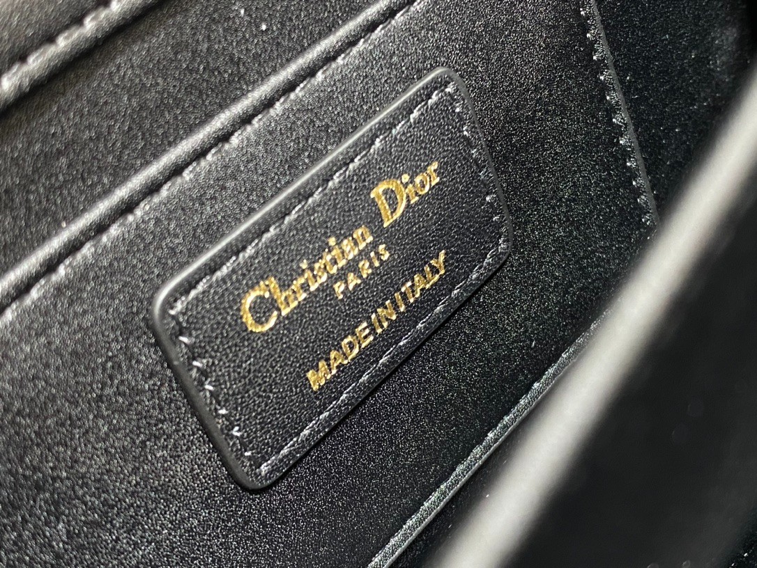 015 70123202;74123208 size 20x5x12cm;size 25x16.5x8cm