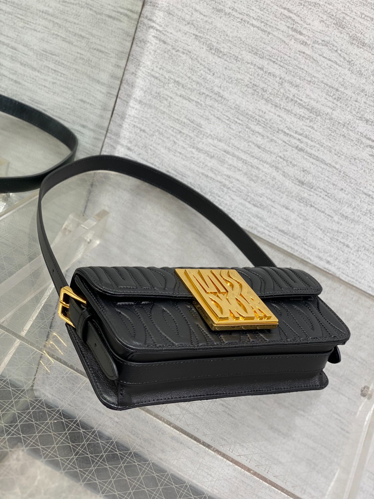 012 68123199 size 18x6.5x11cm