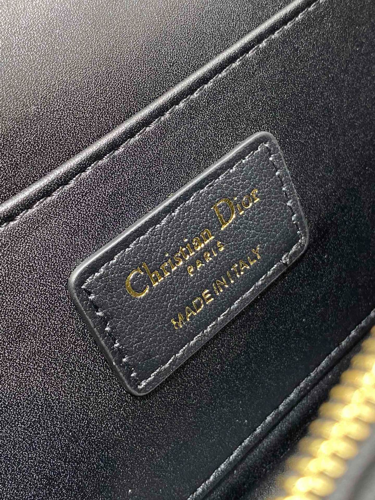 012 68123199 size 18x6.5x11cm